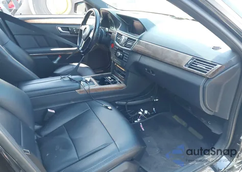 2013 Mercedes-Benz E 350 z USA, uszkodzony, nr VIN WDDHF5KB4DA768809